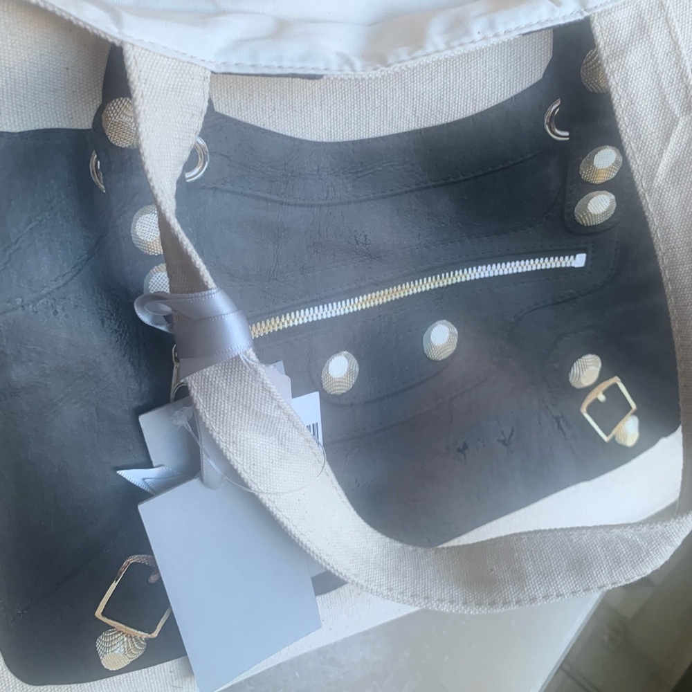 Thursday Friday NWT Black and Cream Tote Bag - Picture 11 of 15